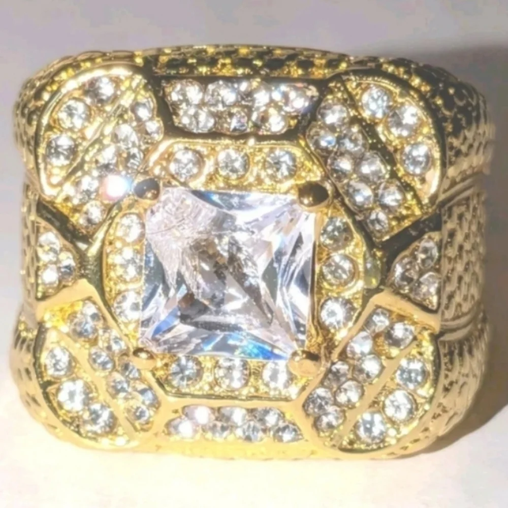 Mens Elegant Simulated Diamond 14k  Gold Plated Ring Sz 8